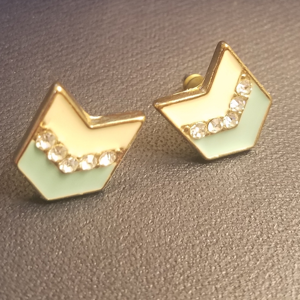 EUC Baublebar Chevron Stud Earrings